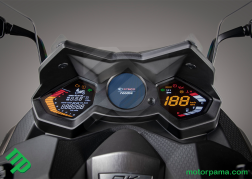 Kymco AK550 ETS (12)